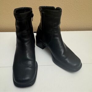 Walking Company Made In Italy Black Leather Ankle Boots Size 39 U.S. Size 8